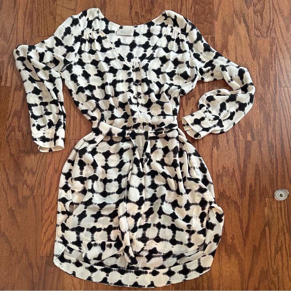 A.L.C. White and Black  100%silk long sleeved shirt dress. Size 12.